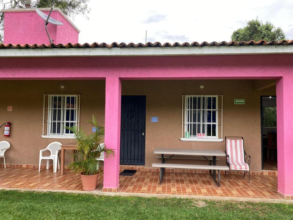 Hostal Villa Quieta Tepoztlan Bagian luar foto